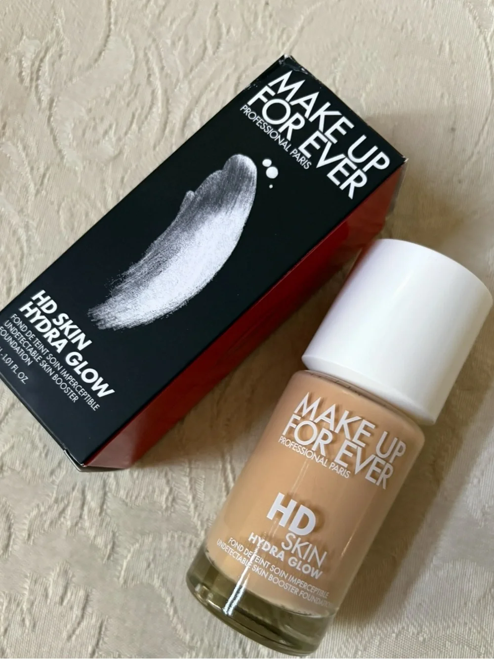 Makeup Forever HD Skin Hydra Glow Foundation - 1Y08 Light BNIB